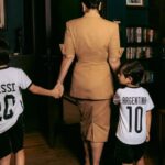 करीना कपूर अपने बच्चों तैमूर और जेह के साथ फुटबॉल स्टार मेसी से मिलने के लिए तैयार, मुंबई इवेंट से पहले की तस्वीर