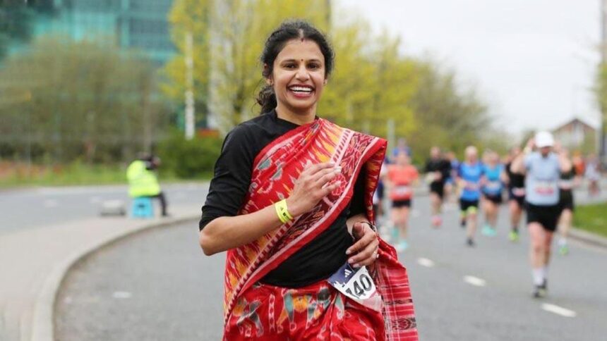 साड़ी में दौड़कर रचा History: Madhusmita Jena ने बनाया Guinness World Record