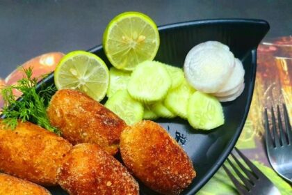 Crispy Bengali mochar chop made with banana flower, potato and spices